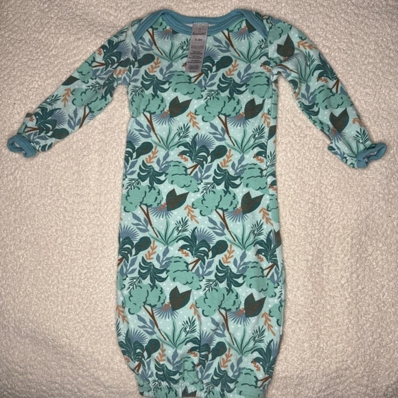 The Peanut Shell Size 0-3 Month Gown Long Sleeve Wild Jungle Print - Picture 2 of 5